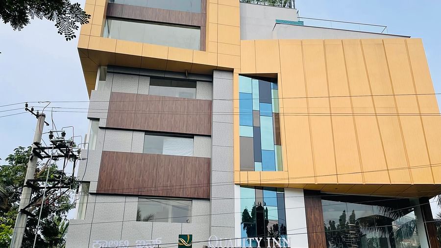 Facade of  Quality Inn Rockwell Grand