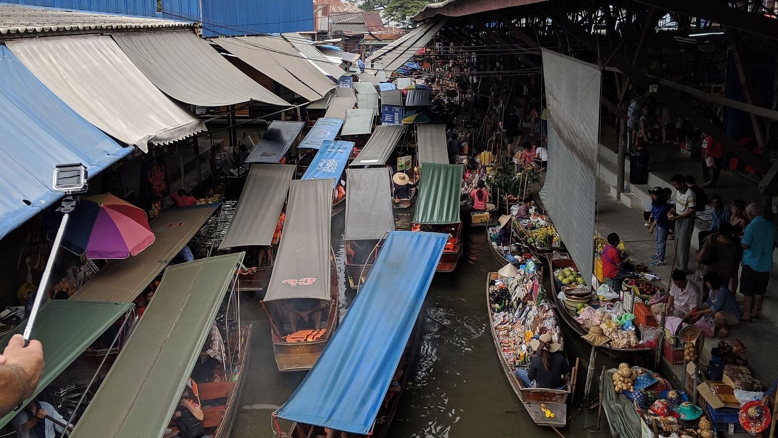 an image of the crowded floating market in Thailand