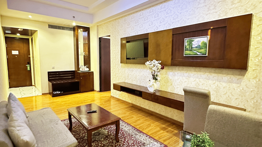 Suite Room Dinning Room Glass Side