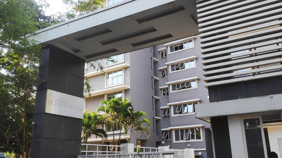A left-tilted view of the facade of Maxxvalue Apartment, Chandivali