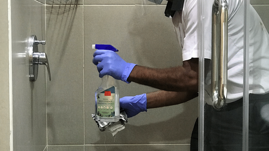 Guest Washroom Cleaning   Sanitization 6