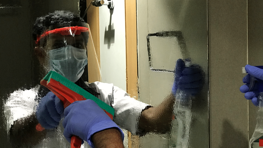 Guest Washroom Cleaning   Sanitization 7