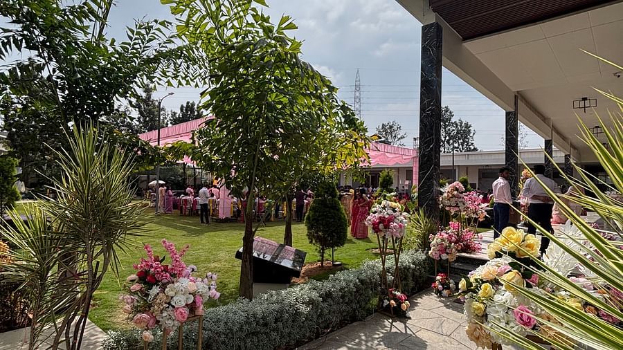 Scenic Outdoor View of the Venue Entrance - VRR Astoria Hotel and Conventional Centre