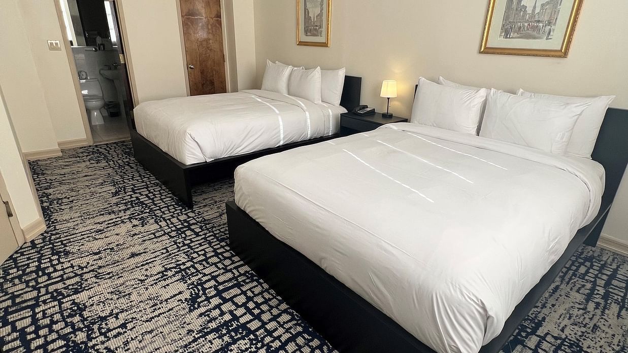 Gold, 2 Queen Beds -