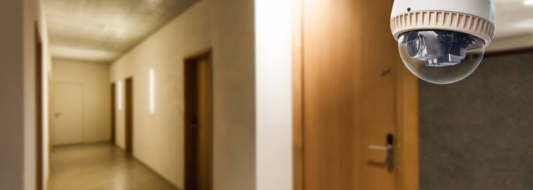 Hotel-Security-Tips-768x511