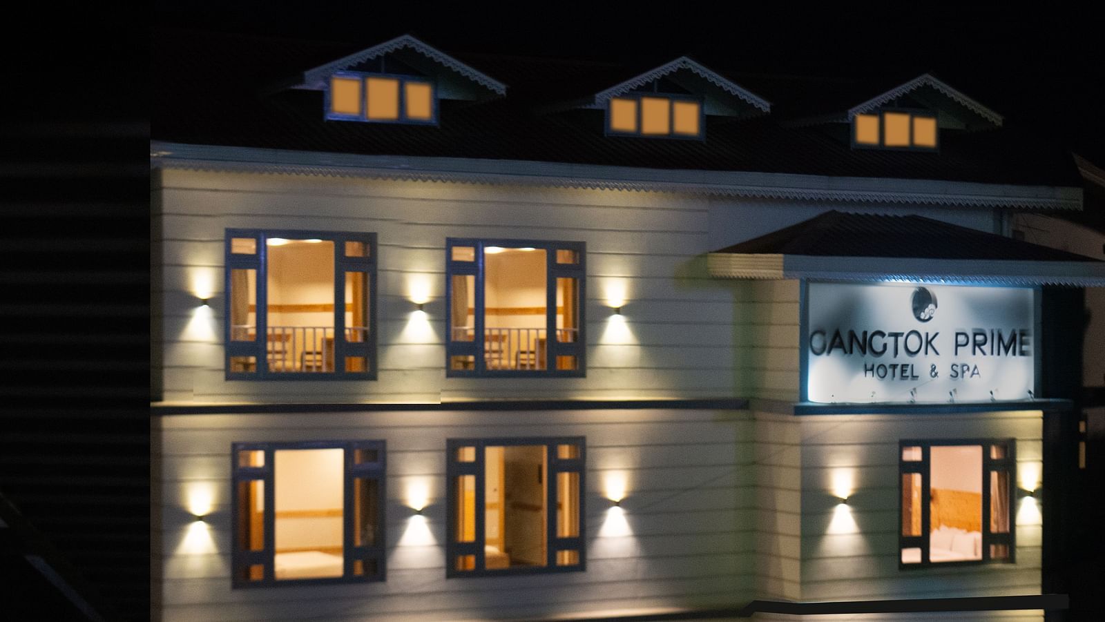 Night view of the facade of Avianna Gangtok Prime Hotel & Spa