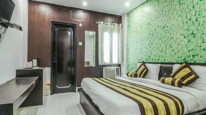 DELUXE DOUBLE BED AC 4