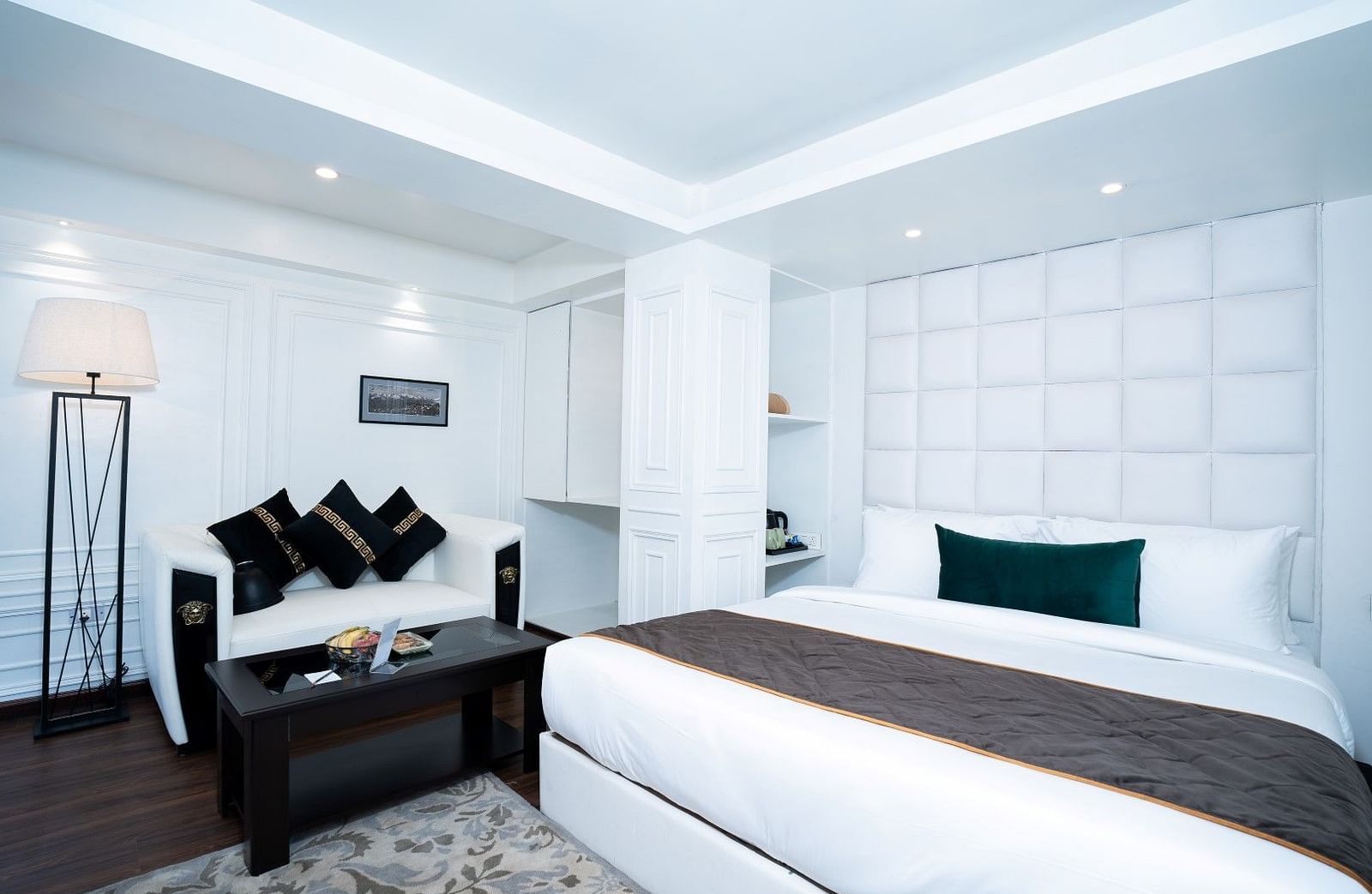 rooom west 3