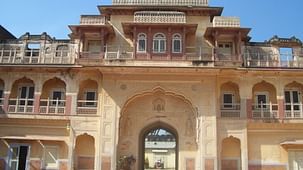 Chomu Palace Entrance Gate Looking Out 2005 CIMG1846