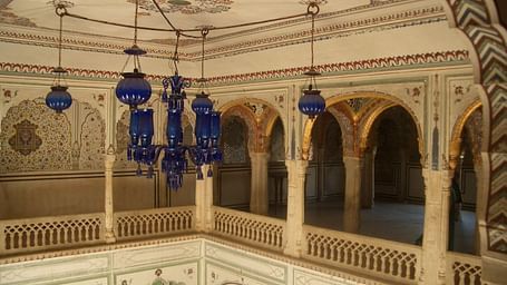 Chomu Palace Old Durbar Hall and Sheesh Mahal 2005 View 3 CIMG1790