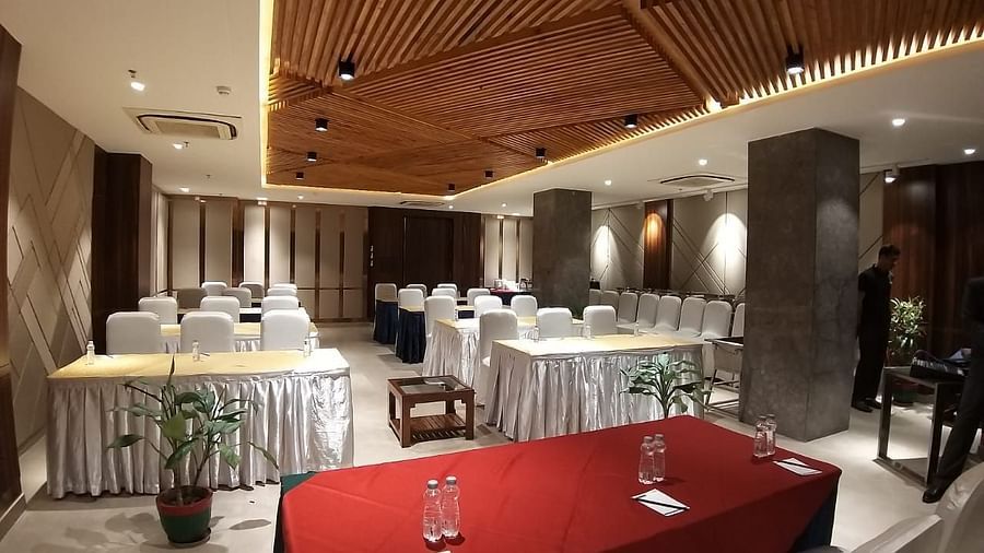 coral banquet hall in varanasi 3