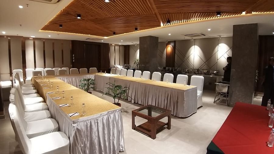 coral banquet hall in varanasi 7