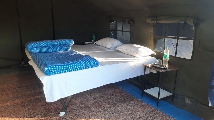 LETS Camp Chail Hills Dlx tent4
