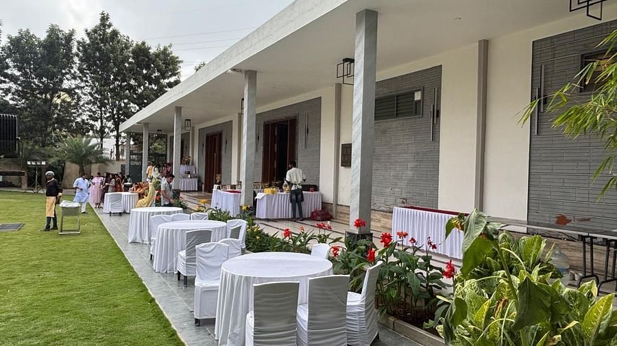 Grand entrance to the dining area - VRR Astoria Hotel and Conventional Centre
