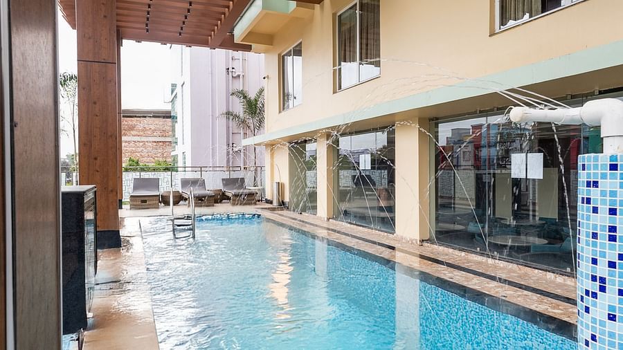 Swimming Pool (3)