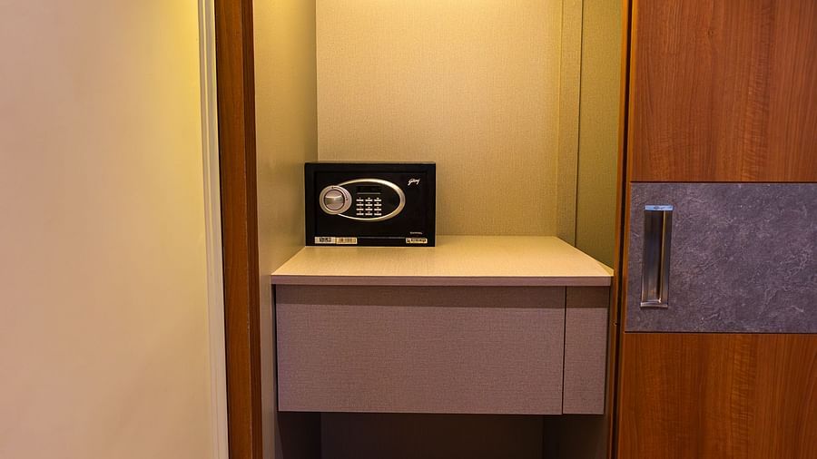 Rooms  Safe Locker @ Clarks Inn Express, Rishikesh