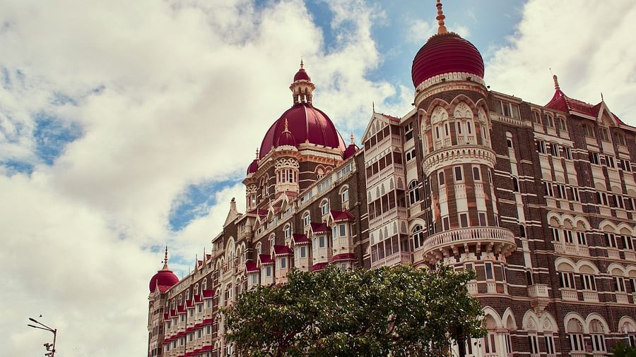 Taj hotel in Mumbai near gateway of India