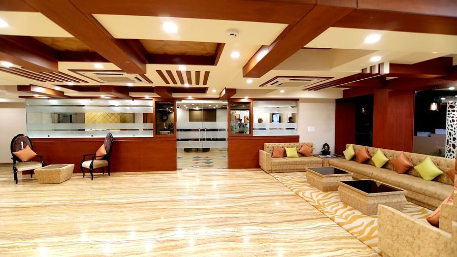 The interiors of the Lobby with sofas and counters 3 - Udman Hotel Haridwar