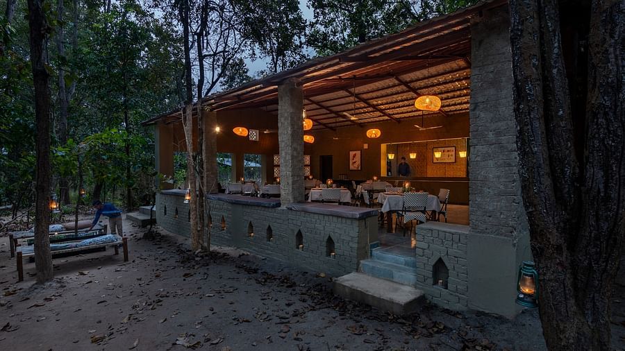 View of the facade of Dining room at Saccharum Safari Lodge, Balaghat