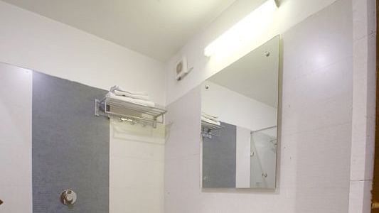Bathrooom (1)