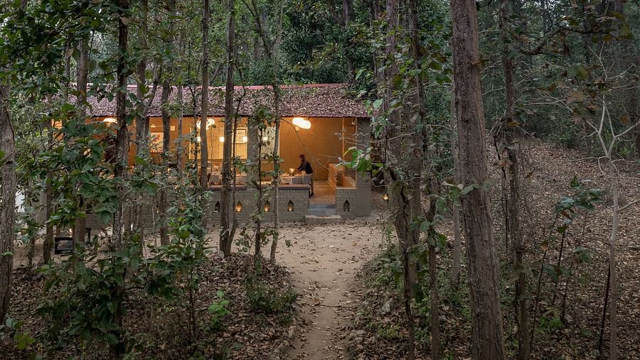 Facade of the Dining room at  Saccharum Safari Lodge, Balaghat