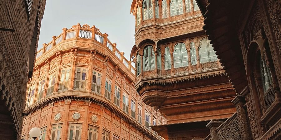 alt-text Geometric view of buildings in Bikaner