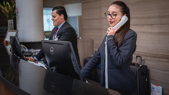 receptionists-5975962 1280