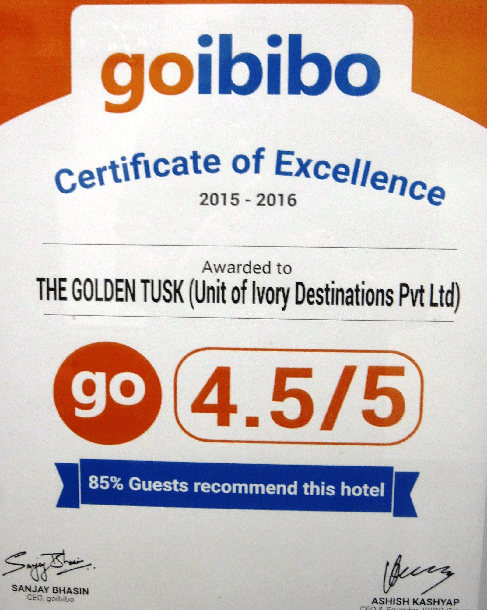 A creative by Goibibo rating the Golden Tusk Resort 4.5 out of 5 in 2015.