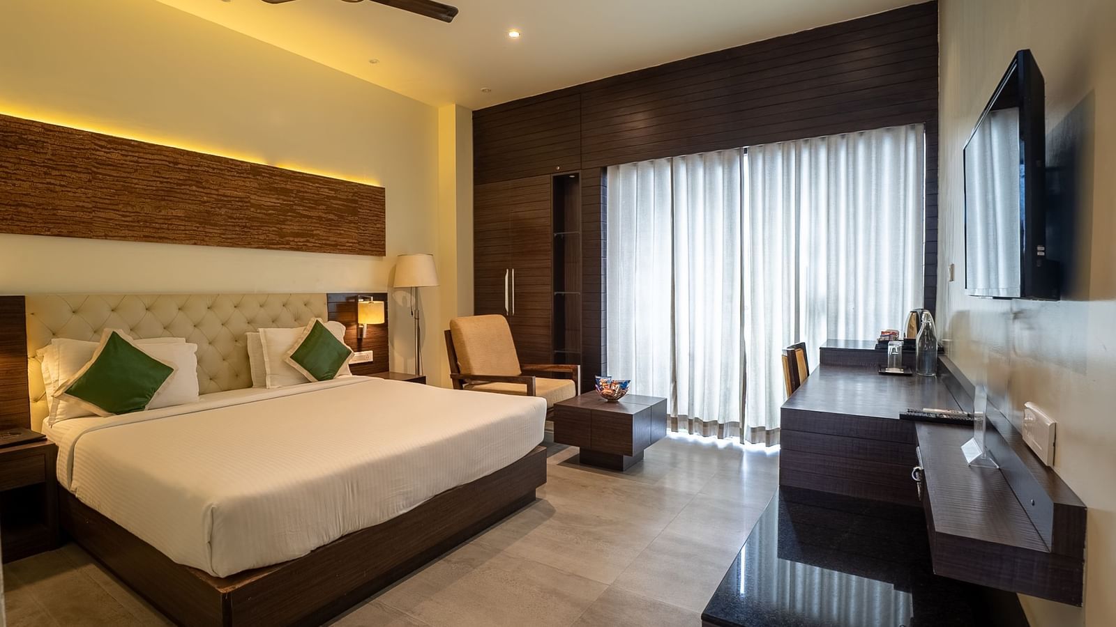 Premium Deluxe Room Views (2)