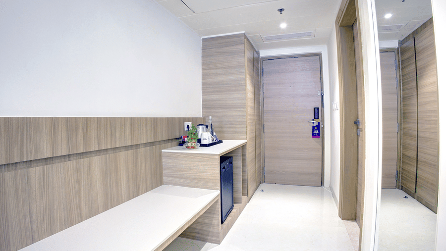 Club King Room