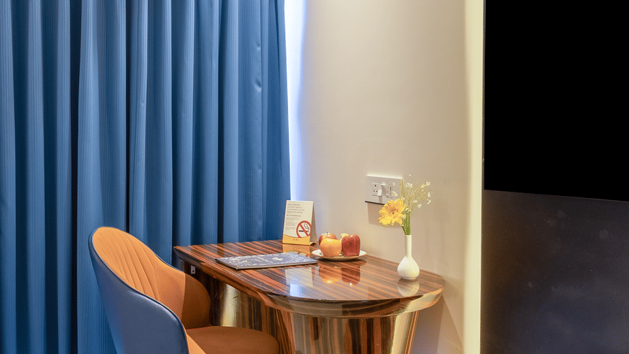 Deluxe room writing Desk 1