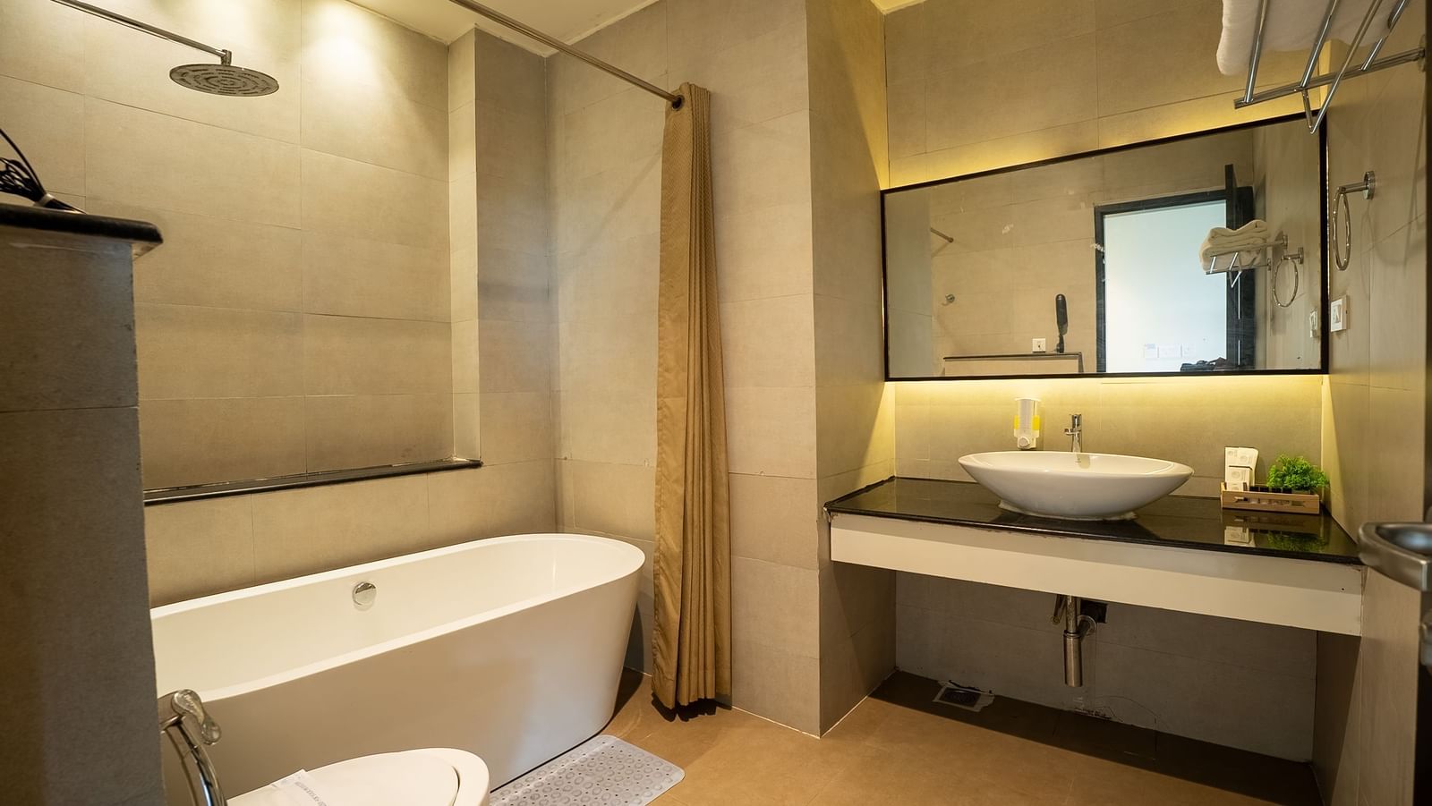 Premium Suite Pool View Rooms  (2)