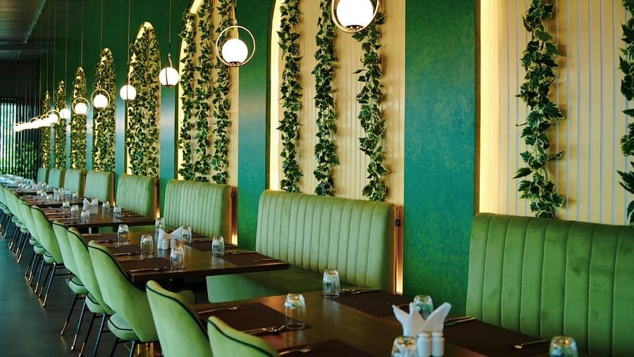 Dining5