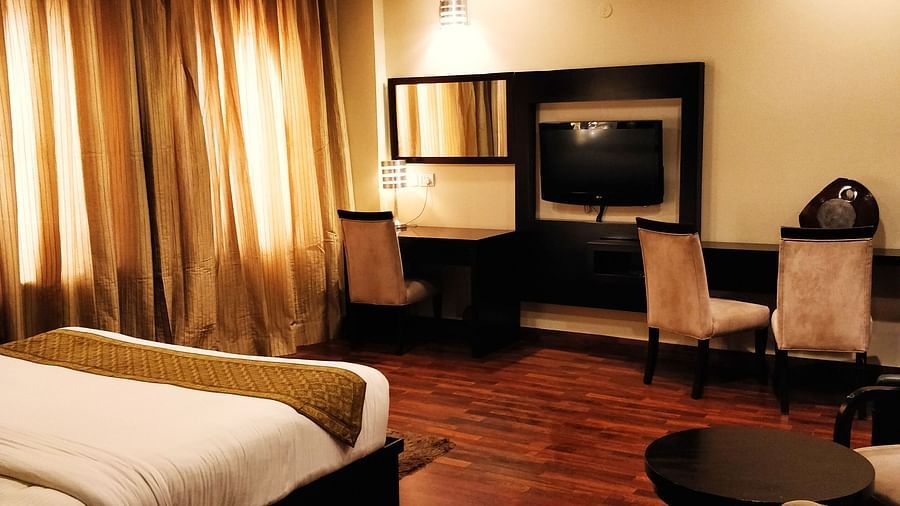 Executive Suite images with double bed and television Five Elements The Claire, Gurugram