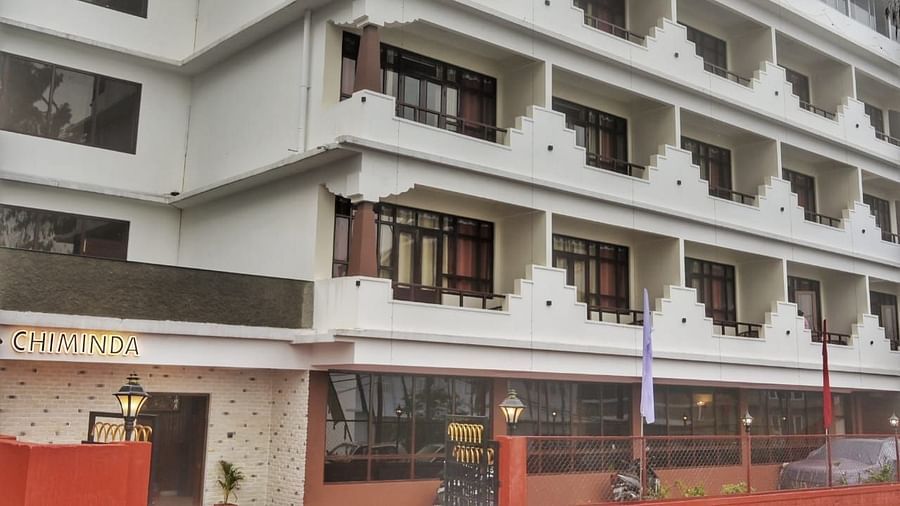 A facade image of Ecotel Chiminda, Pelling during the day