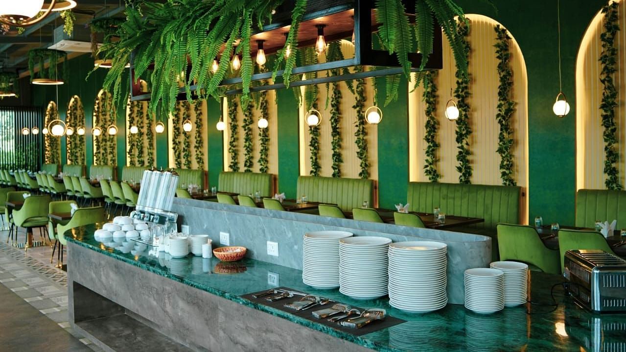 Dining3