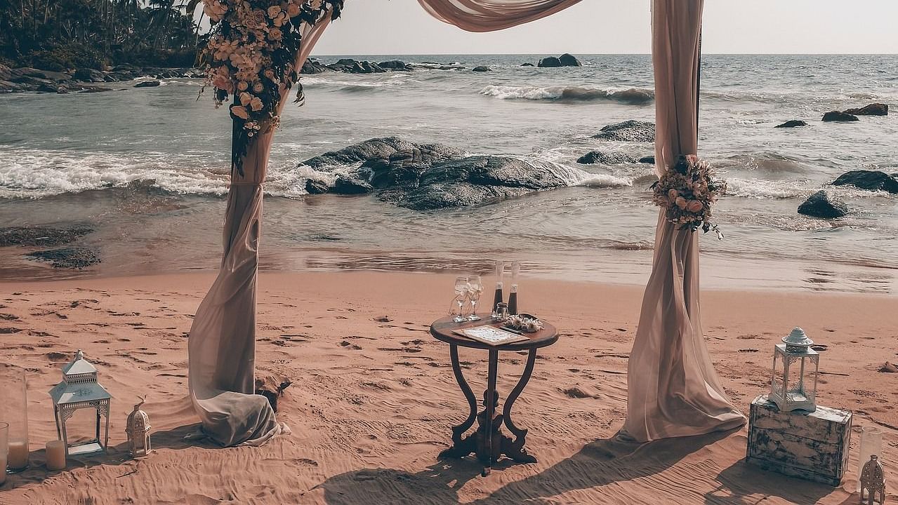 table-4971787 1280