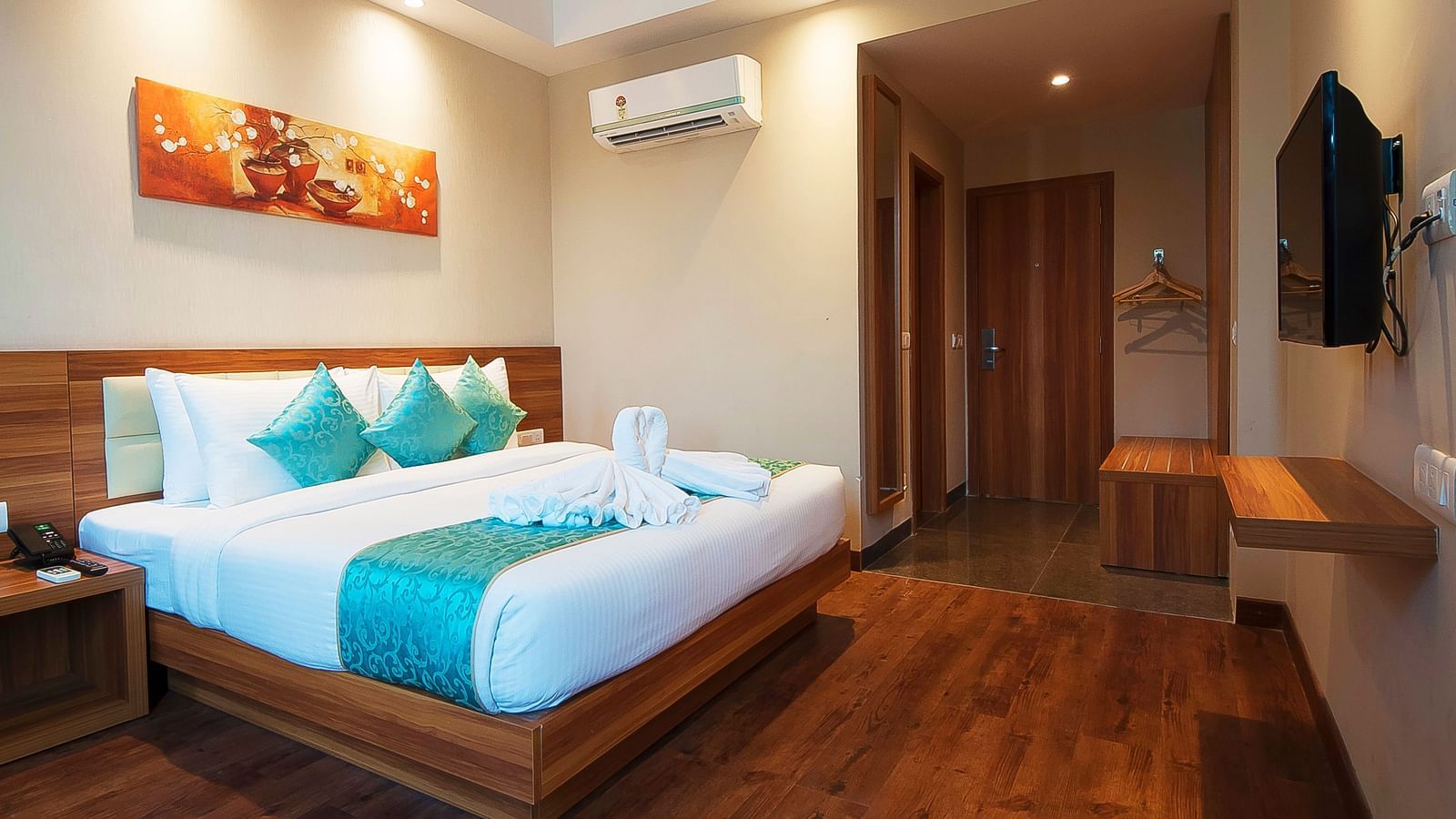 deluxe room with complimentary wifi 3