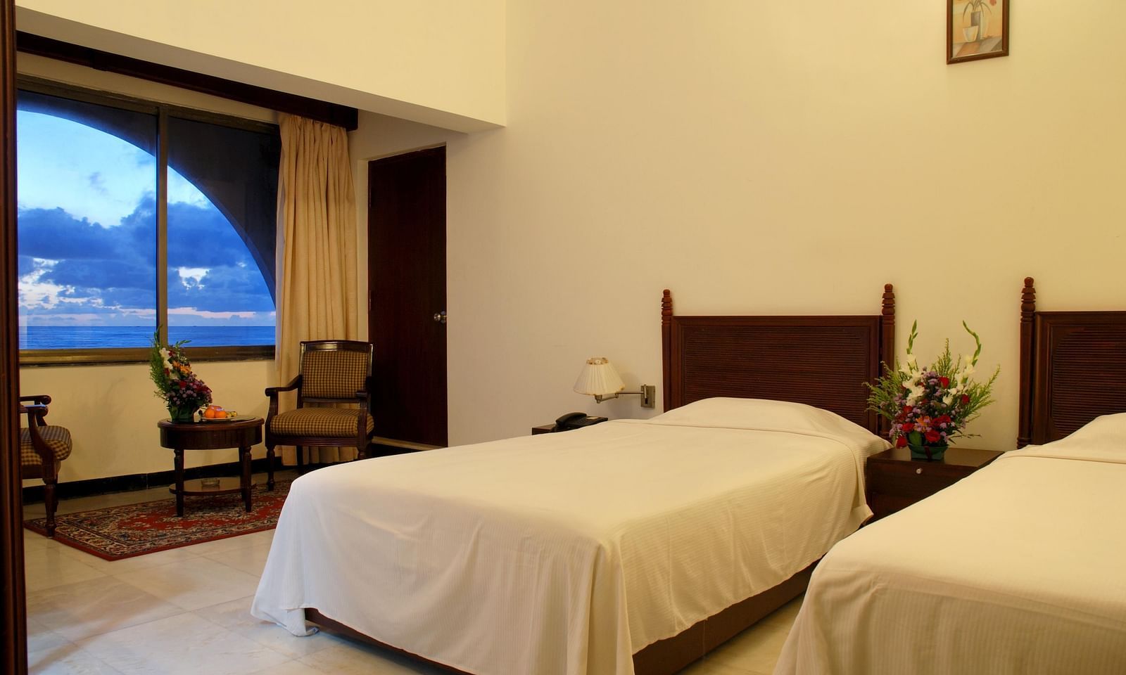 Deluxe Sea View 3