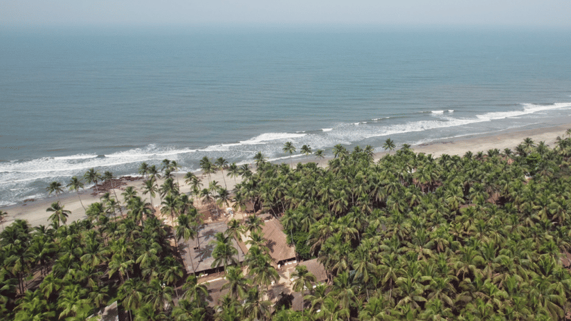 a top view of the beach