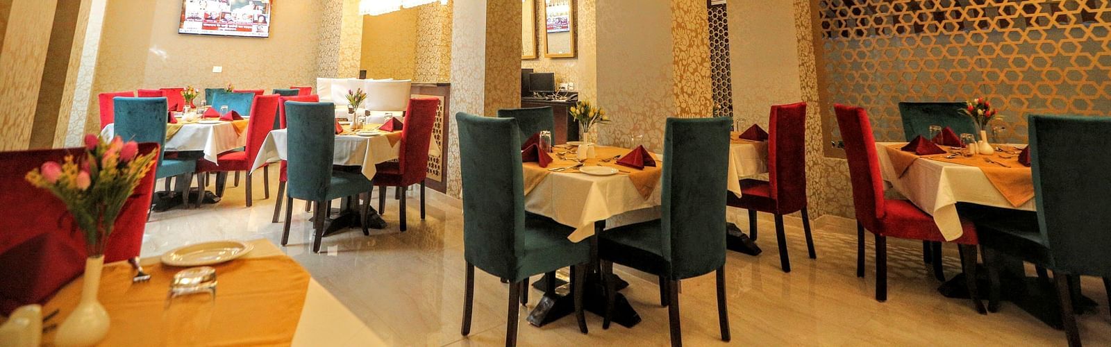 fine dining at the comfort inn sapphire, jaipur