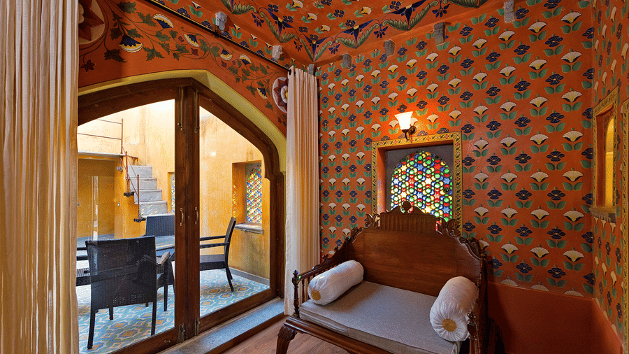 gogunda-palace-rooms-raj-tilak-suite-24