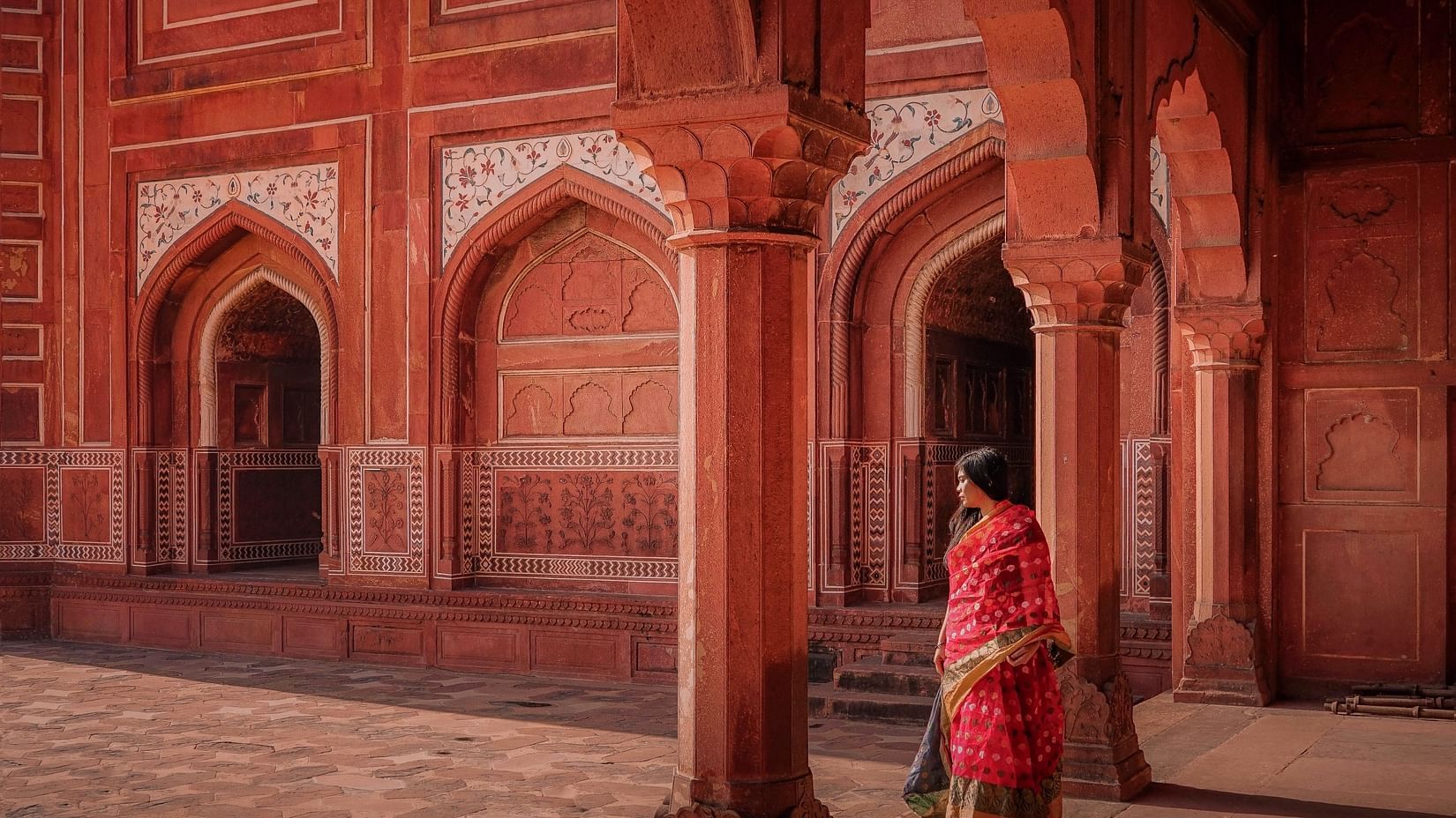 ahmad-mansuri-alkindii-0gmBLUtL7TM-unsplash