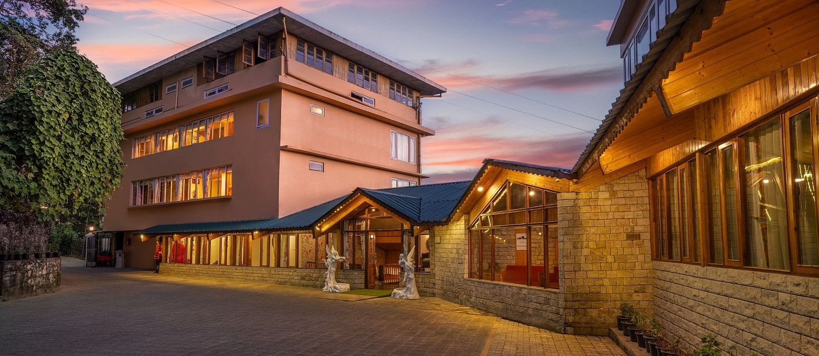 exterior facade of Summit Namnang Courtyard & Spa,