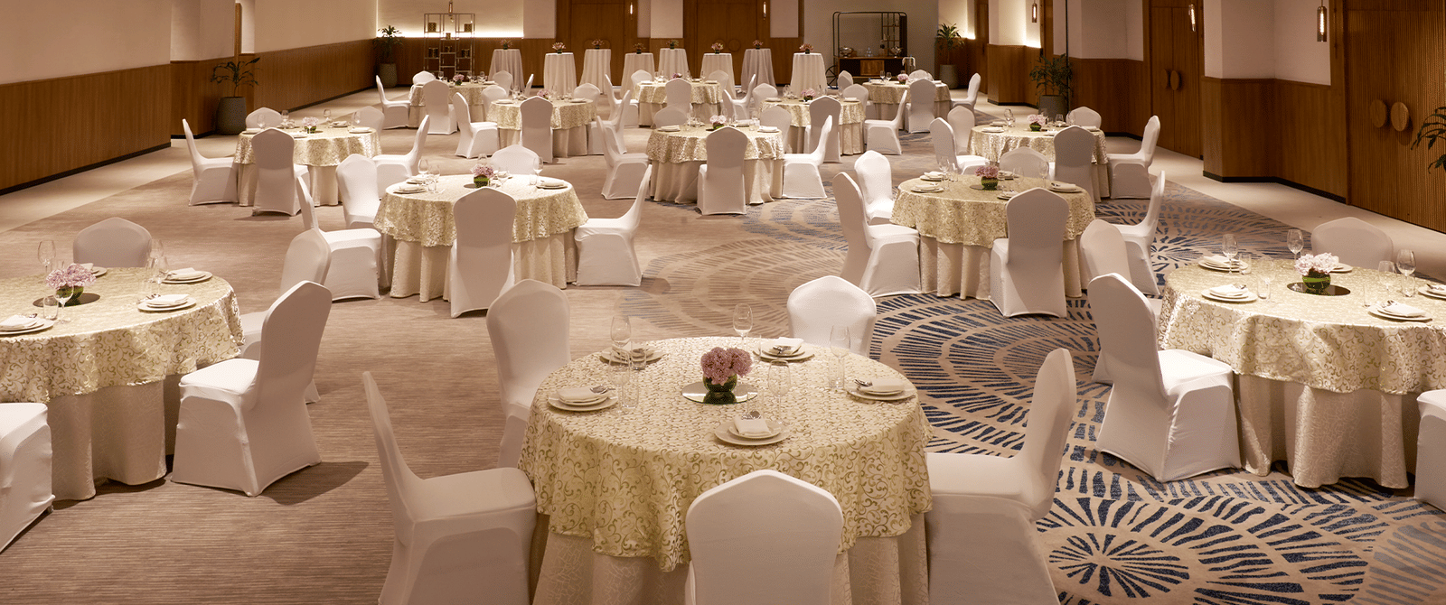 Banquet Hall 16X9