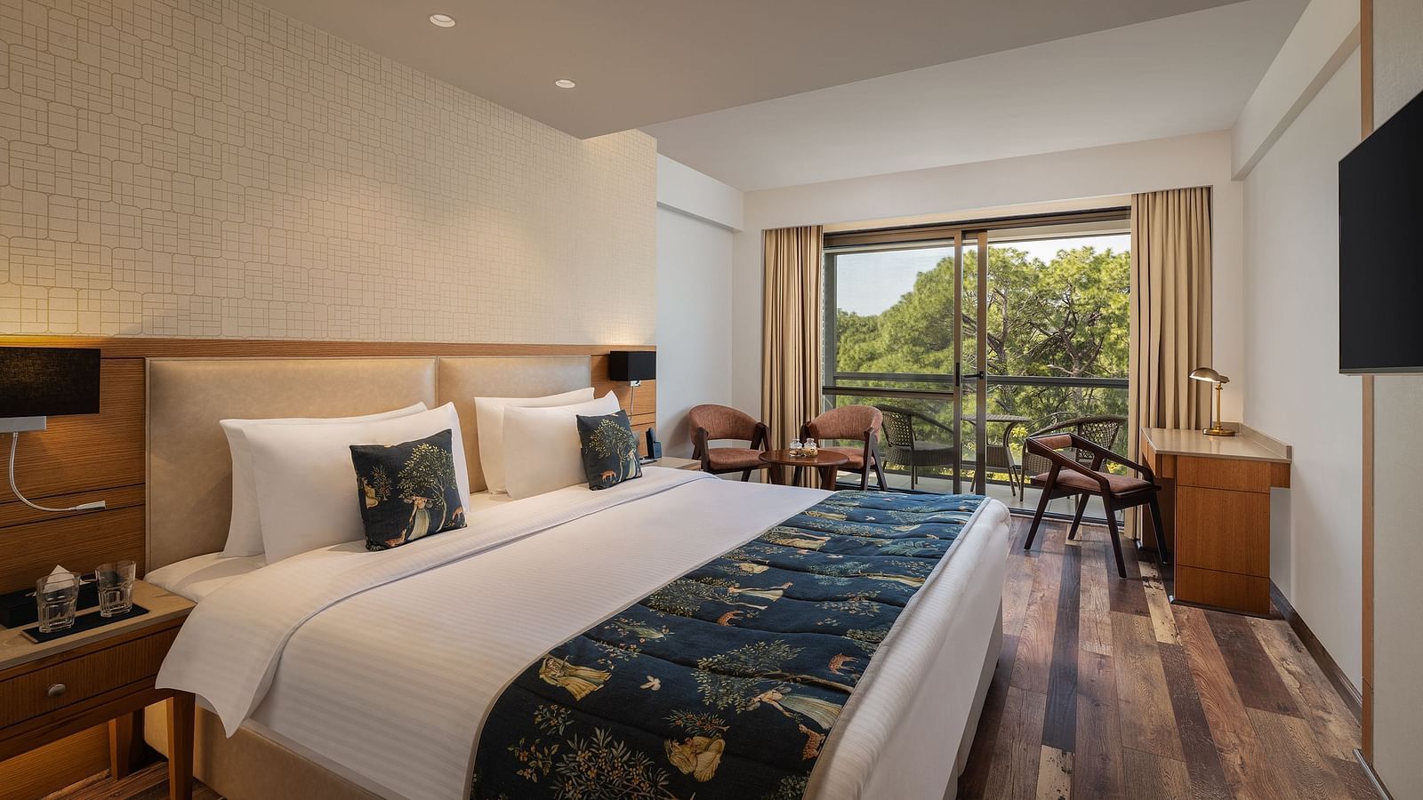 a6- Superior Room 1