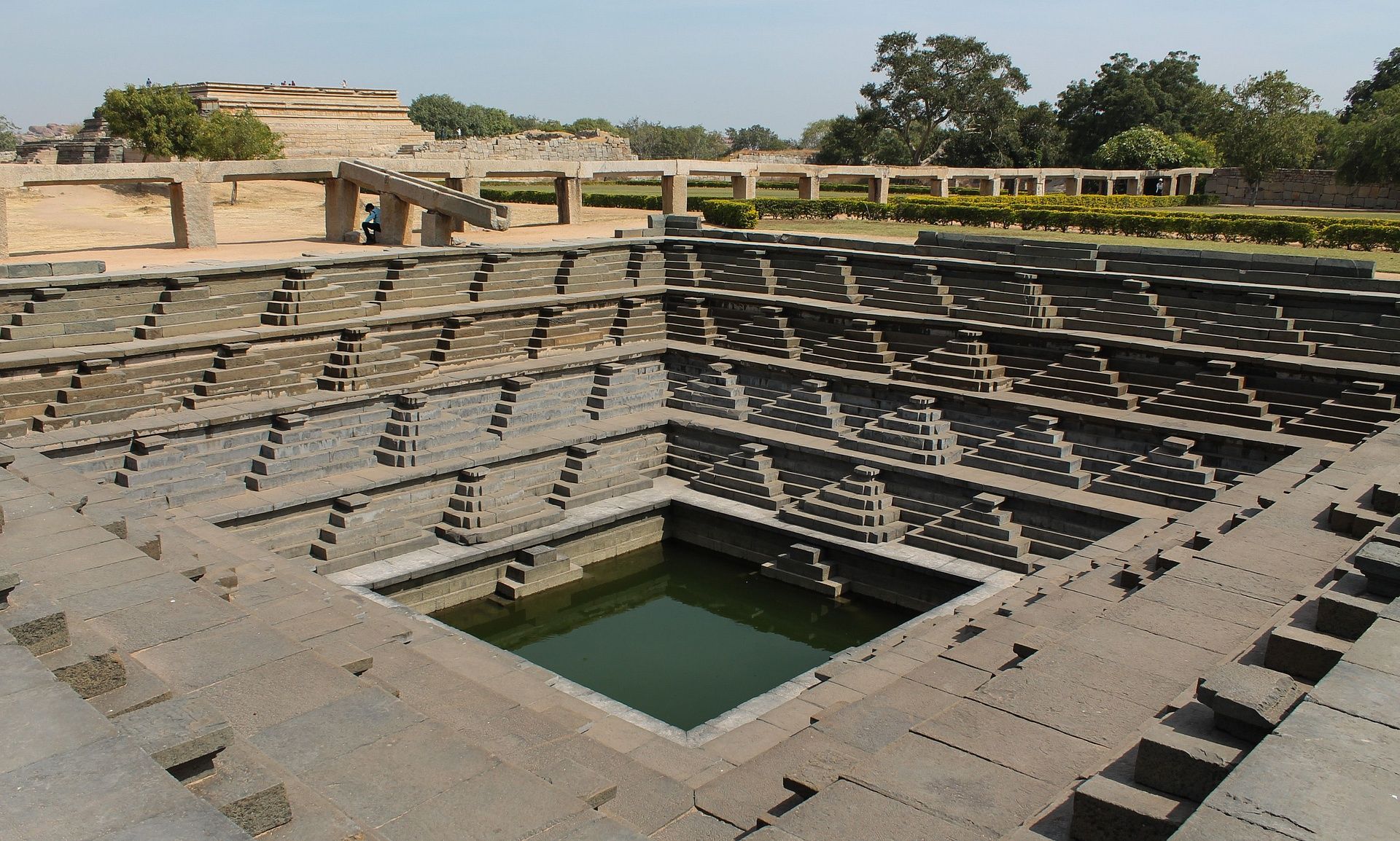 royal stepped tank