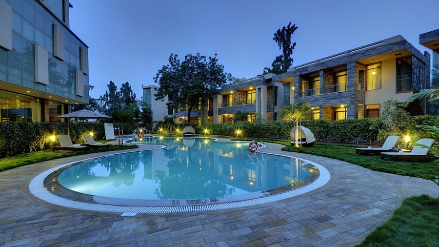 Swimming pool with buildings on either side
