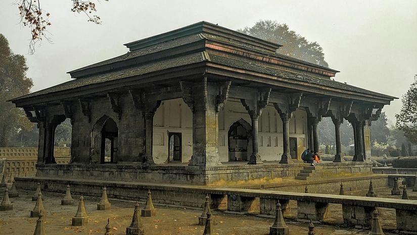 An image of a centre building at the Shalimar Garden
