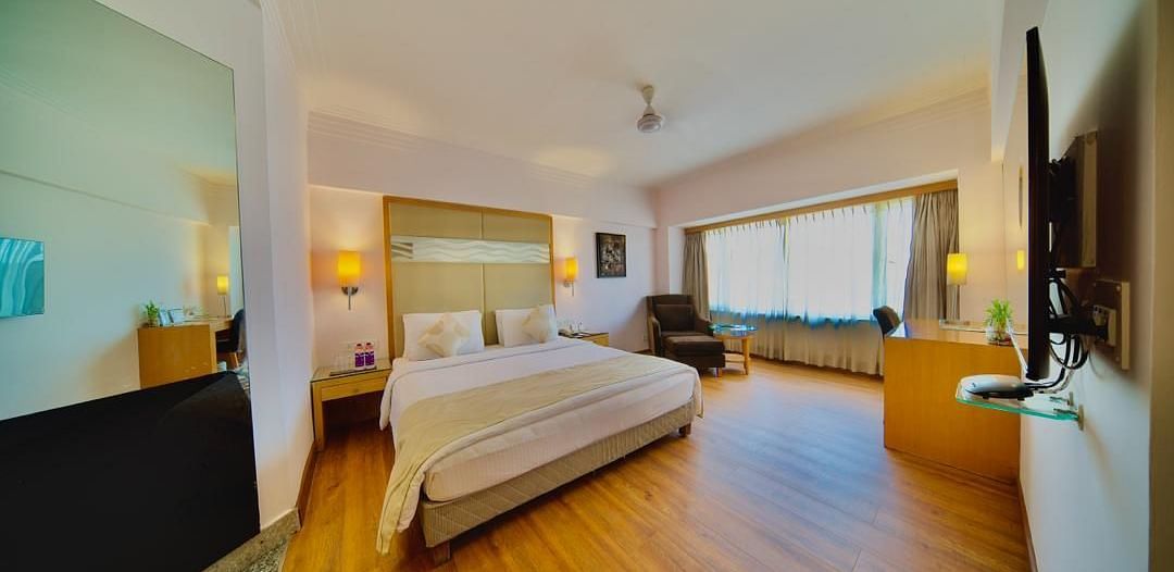 DLX Rooms 1